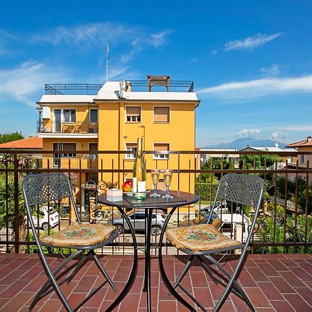 Villa Mimosa - Appartamento 2 - Happy Rentals Ντεζεντσάνο ντελ Γκάρντα Εξωτερικό φωτογραφία