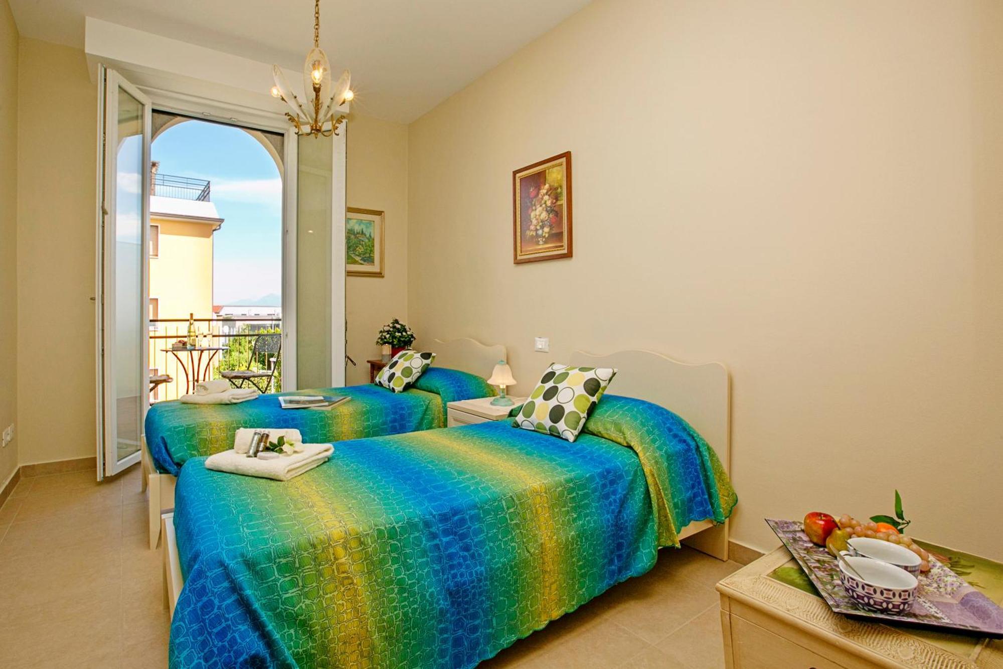 Villa Mimosa - Appartamento 2 - Happy Rentals Ντεζεντσάνο ντελ Γκάρντα Εξωτερικό φωτογραφία